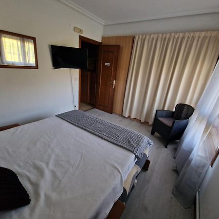Hostal Lizuniaga Bera Kültér fotó