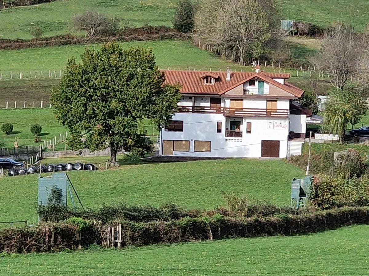 Hostal Lizuniaga Bera Kültér fotó