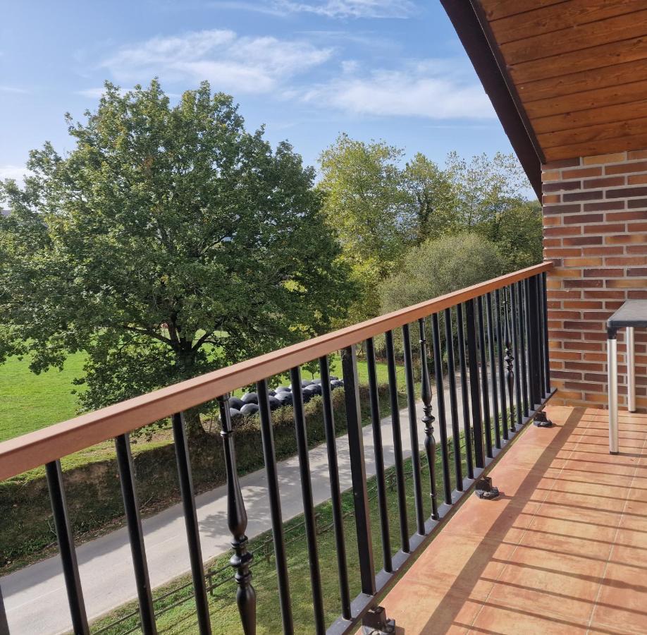 Hostal Lizuniaga Bera Kültér fotó
