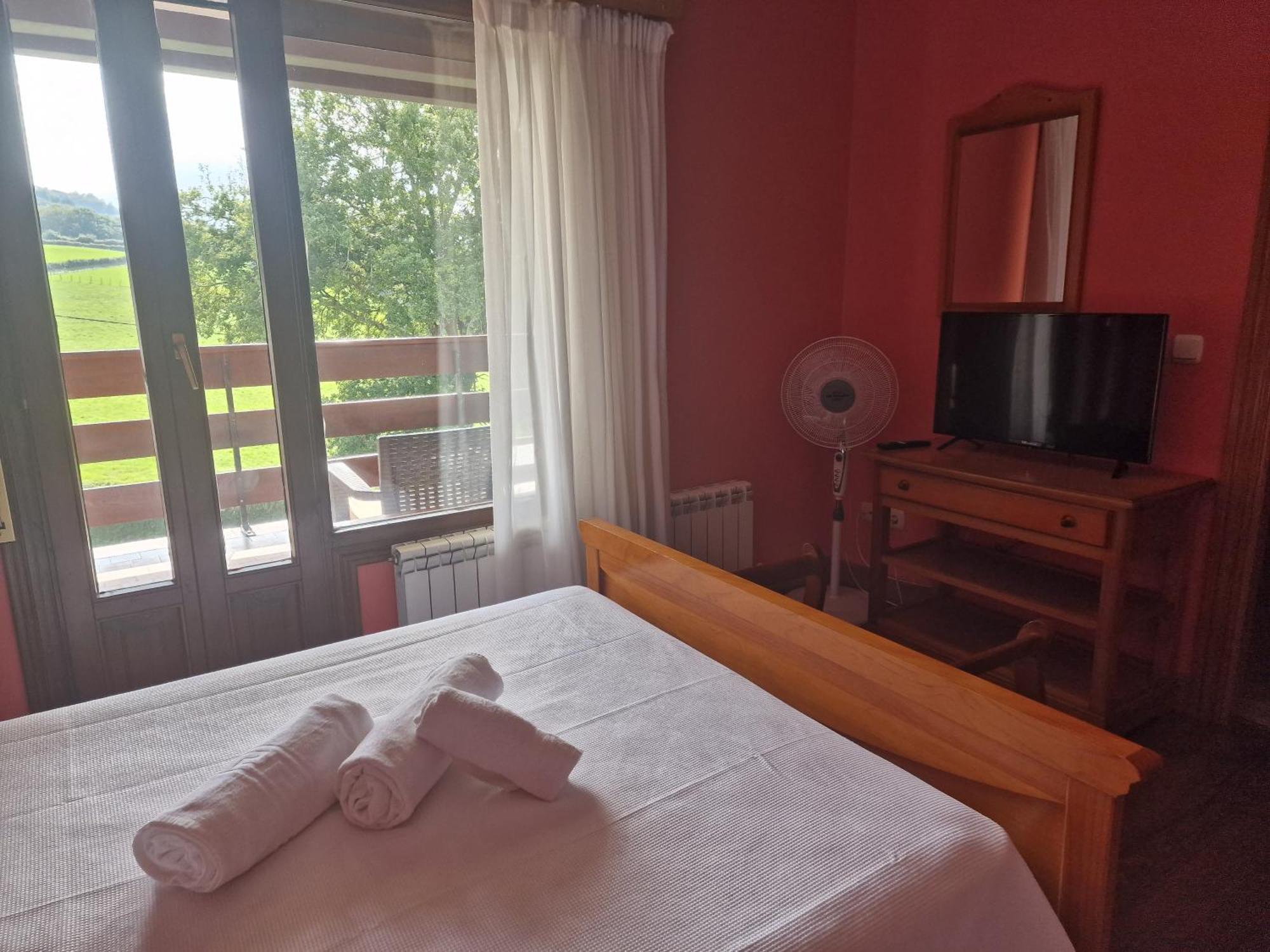 Hostal Lizuniaga Bera Kültér fotó